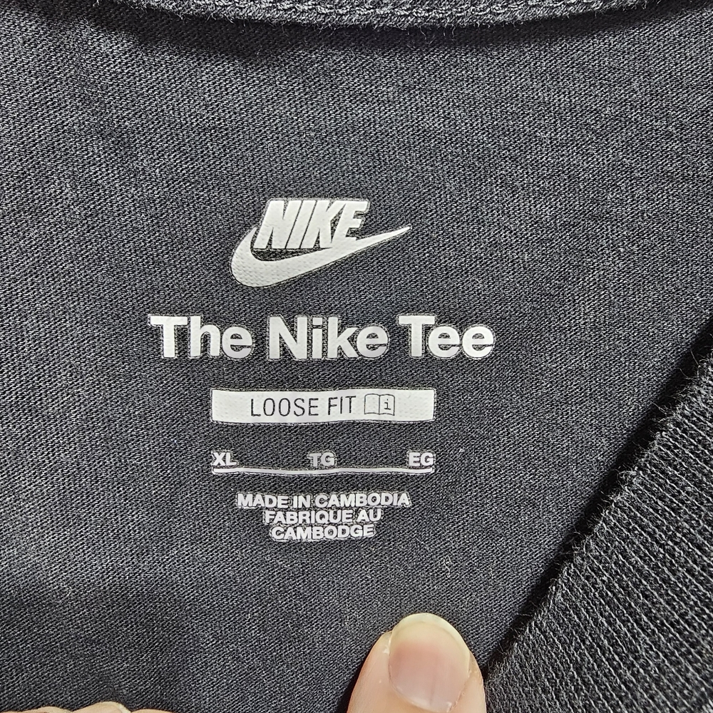 Nike Women's Cropped Black Logo T-Shirt Short Sleeve Sportswear Crewneck Size XL - Picture 4 of 7